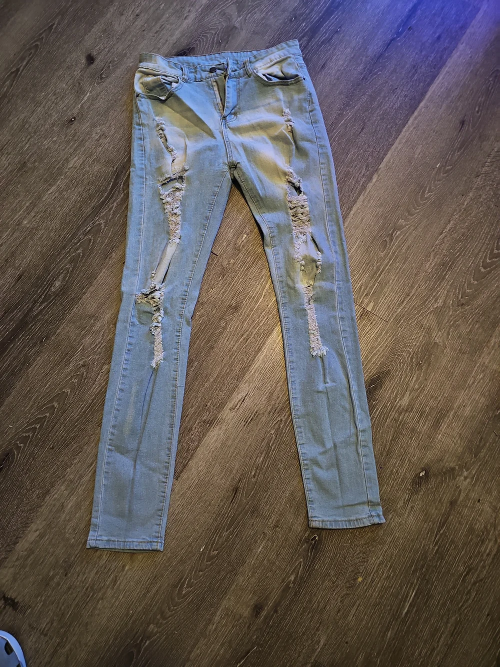 SHEIN Light Blue Ripped Skinny Jeans